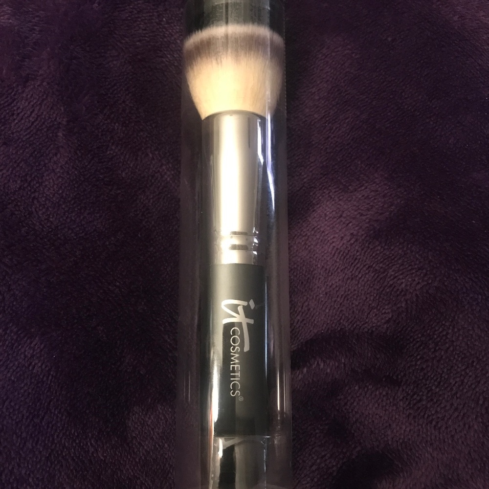 Heavenly Luxe Flat Top Buffing Foundation Brush #6